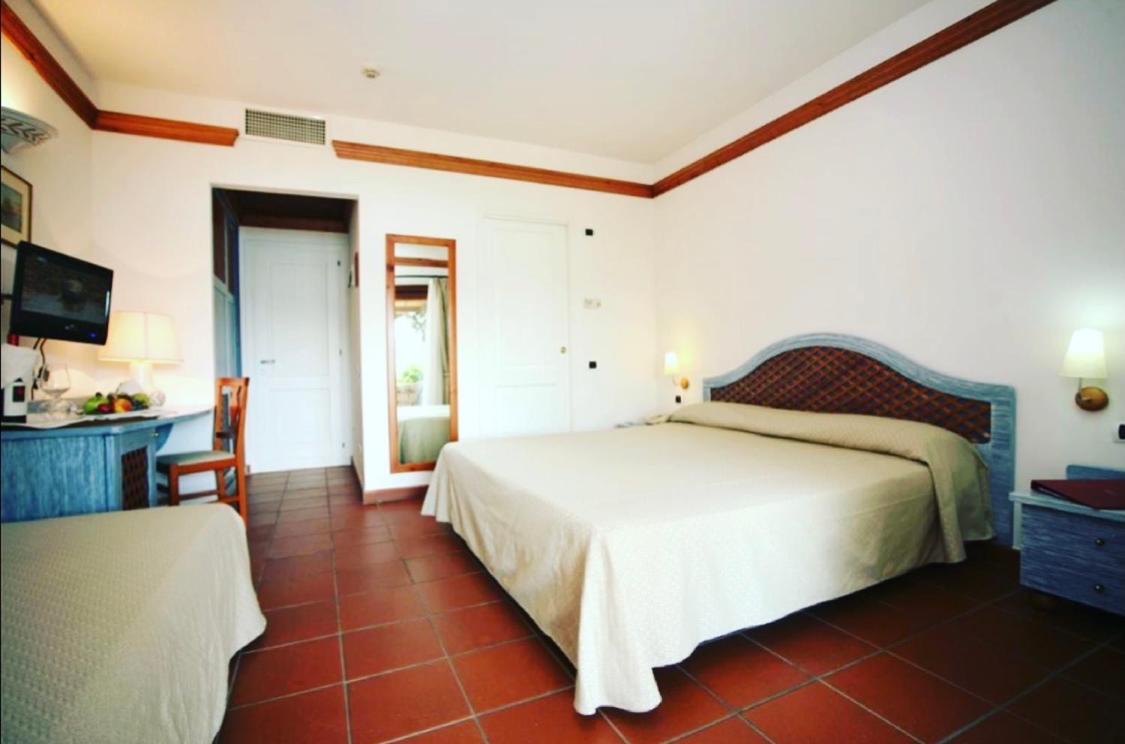 Hotel Palumbalza Porto Rotondo Exterior photo