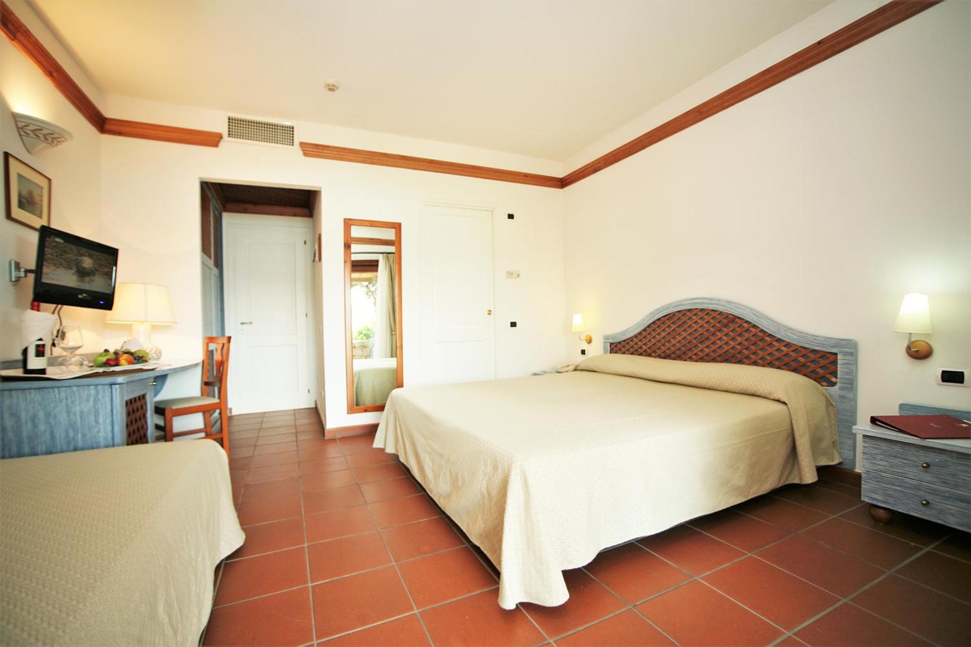 Hotel Palumbalza Porto Rotondo Exterior photo